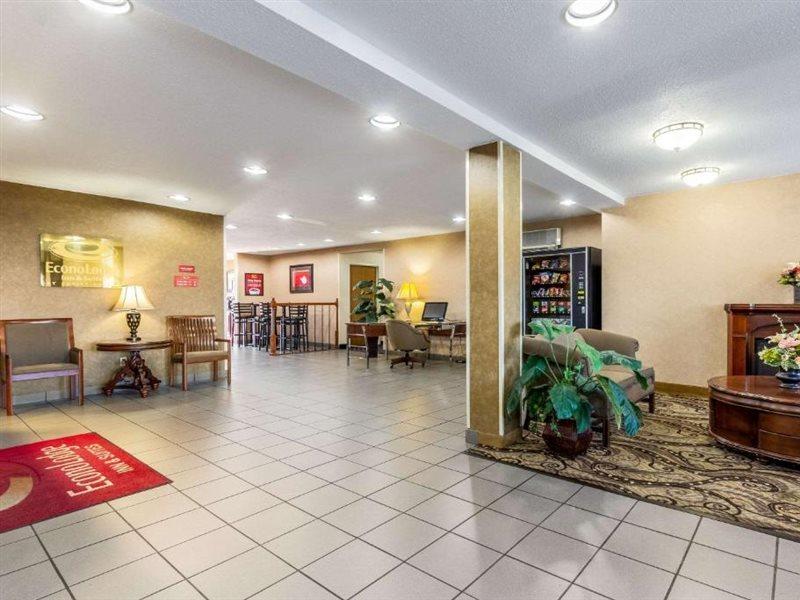 Econo Lodge Inn & Suites Evansville Stevenson Exterior foto
