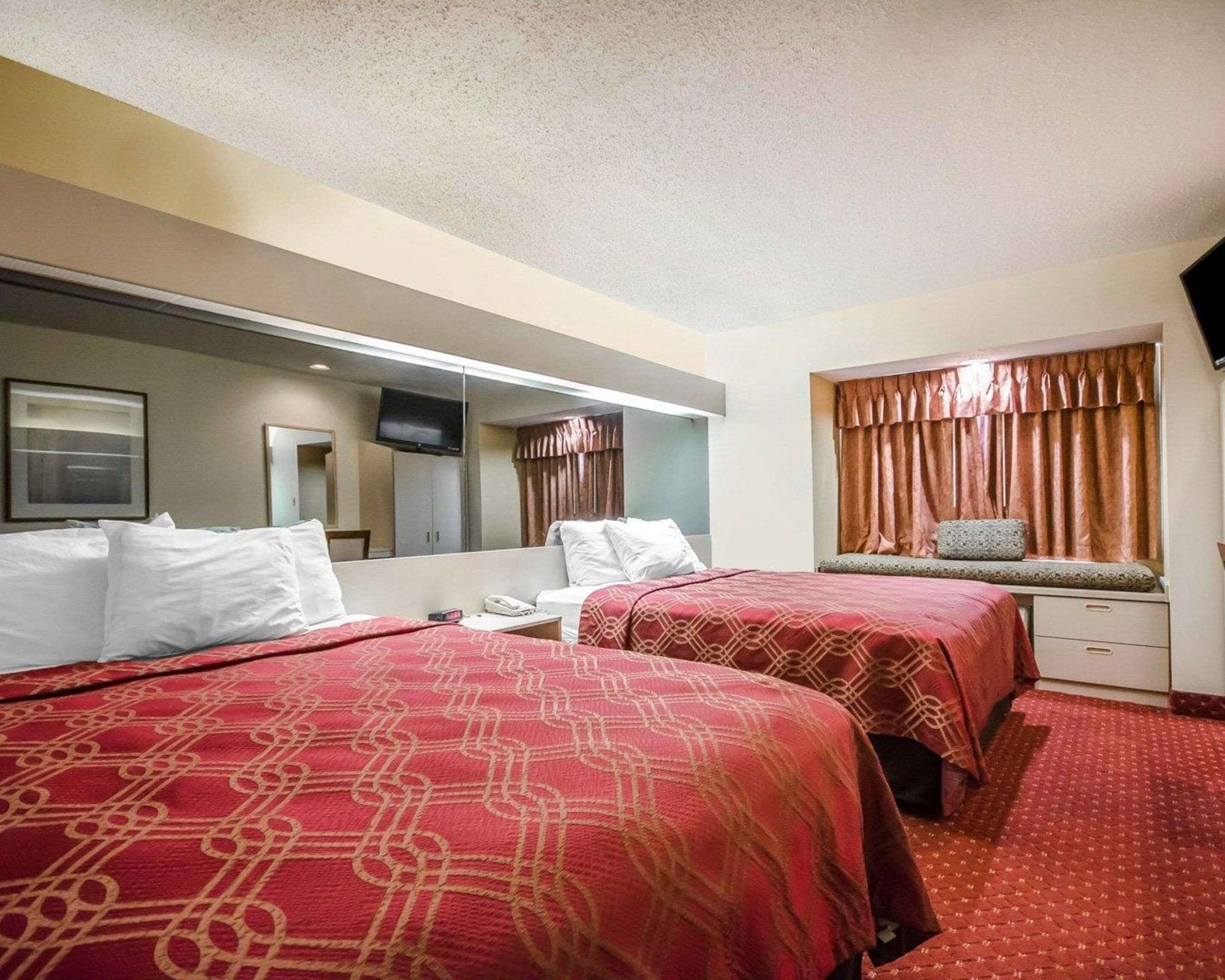 Econo Lodge Inn & Suites Evansville Stevenson Exterior foto